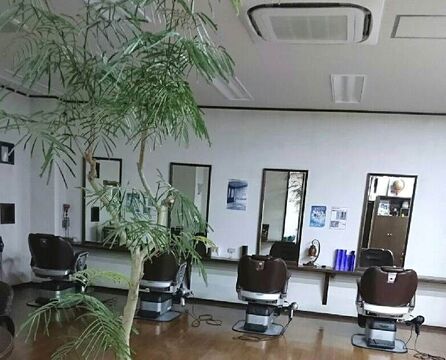 【牧落】≪月給30万円以上≫≪20時までには帰れる≫≪土日休み応相談≫体を壊すような働き方はさせません！来店からお仕上げまでマンツーマン、無理なく時間をかけて入客できるのでやり甲斐抜群です！20,30代に人気の地域密着サロン「男爵 箕面店（ダンシャクミノオテン）」から理容師（理容室）の求人☆★☆