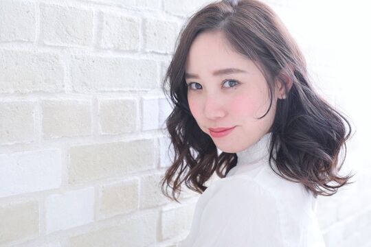 【淀屋橋】≪社会保険完備≫教育システムがしっかり整っているので、安心してスタイリストデビューが目指せます！大人女性の為のサロン「el zafiro 淀屋橋店（エルサフィロヨドヤバシテン）」からアシスタント（美容師）の求人☆★