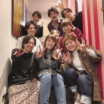 【吉祥寺】◆完全週休2日制・住宅手当あり・引っ越し手当あり・営業時間中のレッスンOK・社会保険完備◆先輩スタッフの面倒見が良いので働きやすい！シャンプーやヘッドスパなど癒しメニューに注力しているAbove the beauty island 吉祥寺店（アバーブザビューティーアイランドキチジョウジテン）からアシスタント（美容師）の求人☆★