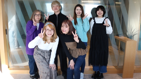 【八王子】≪時短勤務OK≫≪社会保険完備≫風通しの良い社風でライフスタイルを大切に働けます！未経験でもブランクのあるママさん美容師も安心の研修制度！「ヘアカラー専門店 ColorsLabo 八王子店（ヘアカラーセンモンテンカラーズラボハチオウジテン）」からカラーリスト（美容師）の求人★☆