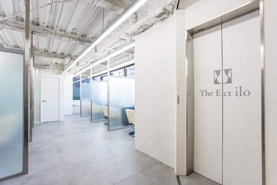 【江坂】≪月8日休み≫≪中途採用の場合1年以内にデビュー≫≪社会保険完備≫30代以上の大人女性をターゲットにした高単価サロン！高いカラー技術を学べる環境です！「The Ect ilo 江坂駅前店（ジエクトアイロエサカエキマエテン）」からアシスタント（美容師）の求人☆★☆