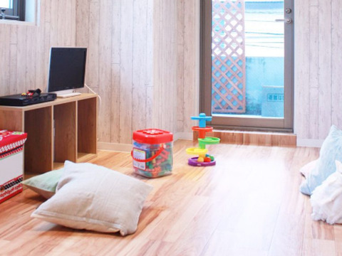 【青葉台】◆有給休暇あり・月8日休み・寮あり・カット入客チャンス大・社会保険完備◆前職の給与を半年間保証♪新しいことにはドンドン挑戦し、トレンドを発信しています☆20代のお客様を中心に人気のトータルビューティーサロンQUATRO 青葉台店（クアトロアオバダイテン）からスタイリスト（美容師）の求人☆★