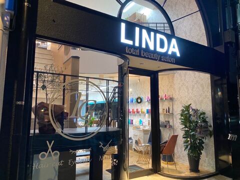 【室見駅】≪月給23万円スタート・完全週休二日制・社会保険完備・保育園提携あり≫時短勤務や業務委託勤務もOK！！産休育休など福利厚生が充実しており長くお仕事できる環境はバッチリのヘアサロン「LINDA 室見店（リンダムロミテン）」からスタイリスト（美容師）の求人☆★☆