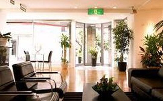 【西鉄久留米】《社会保険完備》地元密着型の高品質サロンMISESU（ミセス）☆新しく生まれ変わるMISESUグループを一緒に創っていってくれる方、大募集!!スタイリスト（美容師）の求人★☆★