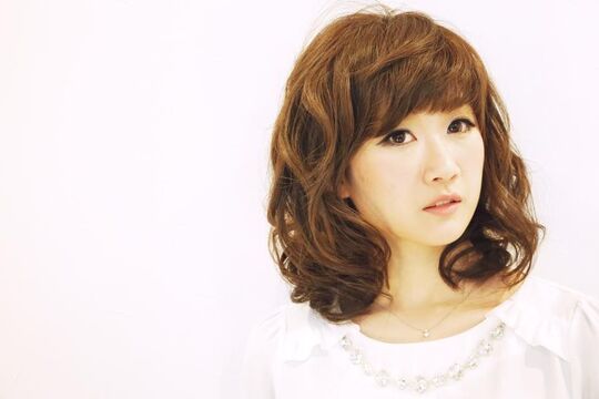 【博多駅】◆有休制度あり◆キッズスペースを完備するなどファミリーで来店される方も多く居心地の良い空間だと大人気！！レッスンも臨機応変に行えるので時間を有効に使えます！！ヘアサロン「Glitter(グリッター)」からアシスタント（美容師）の求人☆★☆