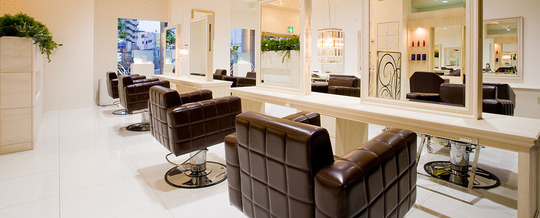 【香里園】≪社会保険完備≫あなたの学びたいこと、希望に合わせた働き方があります！結婚や出産後も安心して長く勤めていくことが可能！プライベートも重視できるCapelli Bella 香里園店（カペリベラコウリエンテン）からアシスタント（美容師）の求人☆★