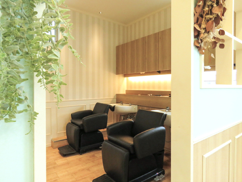 【郡山富田】◆土日の休み取得可能・車バイク通勤OK・集客力バッチリ◆働き方が選べるので、あなたの希望が叶います。安定した入客数で新規のお客様も多数ご来店macaron 郡山富田店（マカロンコオリヤマトミタテン）からアシスタント（美容師）の求人★☆