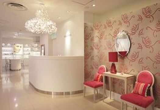 【二子玉川】《月8日or10日休選択可能★社保★ボーナス年2回★抜群の研修制度で安心♪長く勤められる待遇面も魅力的です！INFACIOUS 二子玉川店（インフェイシャスフタコタマガワテン）からアイリスト（アイデザイナー・まつげエクステ）の求人☆☆