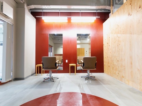 【大和西大寺駅】≪休日制選択可能＆社会保険完備≫特殊カラーが大人気！奈良から最先端のトレンドを発信しつづける人気サロン。お店を盛り上げてくれる方大募集中！「D.Log 大和西大寺店（ディードットログヤマトサイダイジテン）」からスタイリスト（美容師）の求人☆★☆