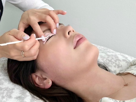 【新大工町】≪髪色ネイル自由≫≪社会保険完備≫≪研修中お給料あり≫≪月8,9休み≫最新トレンドを取り入れているサロン！プライベートを両立したい方へ！「DIANA 長崎新大工（ディアーナナガサキシンダイク）」からアイリスト（まつげパーマ・アイブロウ）の求人☆☆