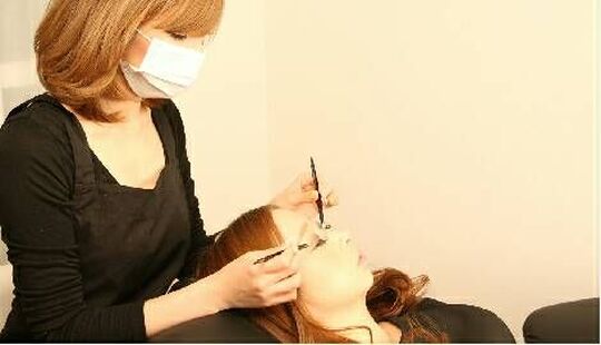 【心斎橋】≪社会保険完備≫≪未経験歓迎≫≪実働8時間≫☆アクセス良好☆技術を磨いてプロのアイリストになれる★☆選べる働き方♪お店は女性らしさが魅力的なかわいいサロンNail&EyeRoom Re:dear（ネイルアンドアイルームリディア）からアイリスト（アイデザイナー・まつ毛エクステ）の求人☆☆