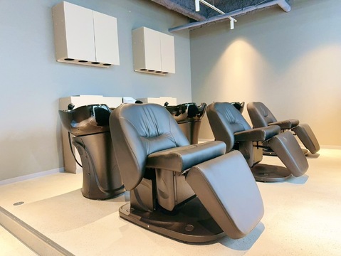 【刈谷駅】最新の薬剤を導入し、トレンドを発信！某有名トリートメントも導入しており、単価UPも狙いやすい環境です！自分に合った入客スタイルと希望時間で働けるサロン「Lana hair salon 刈谷（ラナヘアーサロンカリヤ）」からスタイリスト（美容師）の求人★☆