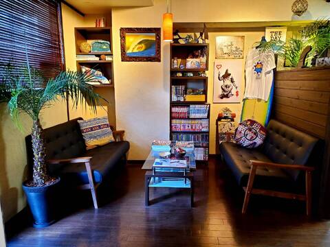 【昭和町】お客様との距離も近く、幅広い層のメンズのお客様に支持されています！プライベート空間の広がるメンズサロン「Sun Flat HOMME’S HAIR（サンフラット オムズ ヘアー）」からスタイリスト（理容師）の求人☆★