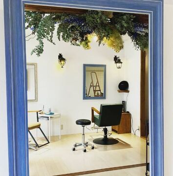 【朝倉街道駅】≪日曜日月2回お休み・社会保険完備・残業基本なし≫小規模少人数でお客さまに向き合い、丁寧な施術、接客をしています。オシャレで可愛く自分の時間も大切にできるヘアサロン「tilamile（ティラマイル）」からスタイリスト（美容師）の求人☆☆