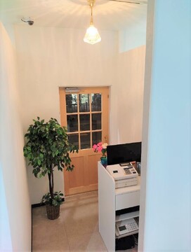 【萱島】≪マンツーマン施術≫≪スタイリストオンリーの環境≫≪デザインカラーが人気≫リーズナブルな価格帯ですが回転重視では、なくゆったりとした施術枠でマンツーマンの入客が可能！小規模少人数のオシャレサロン！「PRISM（プリズム）」からスタイリスト（美容師）の求人★★