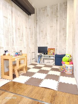 【大橋】車通勤OK・早上がり制度あり・日曜日お休みアリ・社会保険完備・平均退勤時間19～20時・サロンワーク中心・ママさん歓迎★お子様の急なお迎えなどもスタッフ全員でサポートします！お客様との距離が近いのでしっかり関わる事が出来ますよ♪レッスンは強制なし！地域密着型×少人数制サロン「jumina（ジュミナ）」からスタイリスト（美容師）の求人☆☆