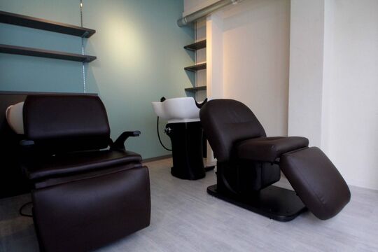 【京橋】≪インボイス登録なしでOK≫≪入社3ヶ月間フリー指名共に50％還元≫≪ママさん美容師も歓迎≫マンツーマンでの入客が可能！あなたの働きたいスタイルで勤務出来るサロン！1人1人のお客様としっかり関わっていけますよ！「DELICO（デリコ）」からスタイリスト（美容師）の求人☆★☆