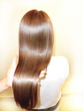 【宮前】≪完全週休2日≫≪平均退社19時≫≪社保完備≫美容師が働きやすい環境を具体的にカタチにした特別なプライベートサロンAstre（アストル）からアシスタント（美容師）の求人☆★