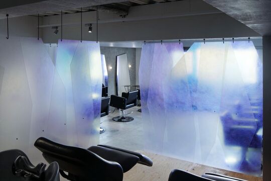 【南船場】≪社会保険完備≫≪正社員or委託で選択可能≫≪ヘア・系列のアイラッシュサロンにて無料施術OK！≫≪指名50～60％還元／フリー40％≫≪早番遅番制≫≪お休みや時間の相談OK≫お洒落な空間で自分に合った働き方をしませんか？「STUD（スタッド）」からスタイリスト（美容師）の求人☆★