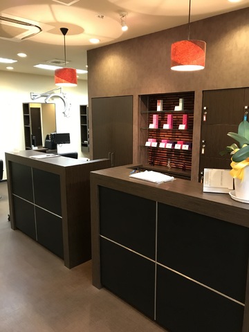 【北花田】≪月給30万円≫≪日給月給制も選択可能≫≪土日休みOK≫皆で目標を追うのでチームワークも抜群！頑張った分きちんと評価、稼げる体制が魅力！マンツーマンスタイルなのでひとりのお客様にしっかり関われますよ！「Atlantis 北花田店（アトランティス キタハナダテン）」からスタイリスト（美容師）の求人☆★