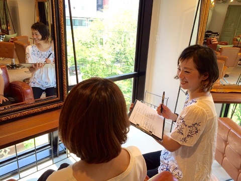 【万富】◆完全週休2日制・有給休暇あり・18時退勤・月給23万円スタート◆時短社員も歓迎！ブランクのある方もしっかりとした研修制度で安心！カットカラーはもちろん髪質改善にも特化した1万円以上の高単価で無理なく入客可能です！抜群の待遇で長く働けます！「eclat by sakura hair（エクラバイサクラヘアー）」からスタイリスト（美容師）の求人☆☆