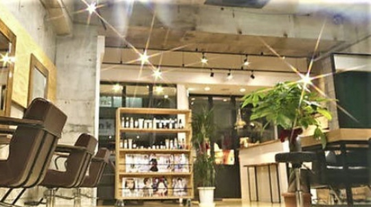 【元住吉】■月8日休み・実働8時間・社会保険完備・有給休暇あり■デビューまでの年数を自分で設定！目標を明確にして着実にステップアップ可能carin 元住吉店（カリンモトスミヨシテン）からアシスタント（美容師）の求人☆★