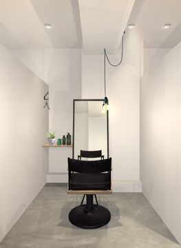 【心斎橋】≪社会保険完備≫≪週休2日or3日制≫≪20時までには退勤可能≫完全予約制の女性専用サロン！お休みをしっかりとりながら、安定して稼げます♪働きやすい環境なので長く仕事を続けられますよ！「Dears 心斎橋店（ディアーズシンサイバシテン）」からスタイリスト（美容師）の求人☆★☆