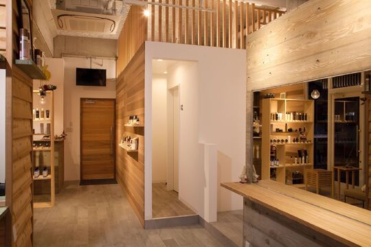 【大和八木】≪社会保険完備≫≪入客チャンスあり≫≪オシャレな小規模サロン≫妥協のない良い商材を扱っており、お客様から絶大な支持を得ています！こだわり抜かれたオシャレな店内で活躍できますよ。「hair_TISM（ヘア ティズム）」からスタイリスト（美容師）の求人☆★☆