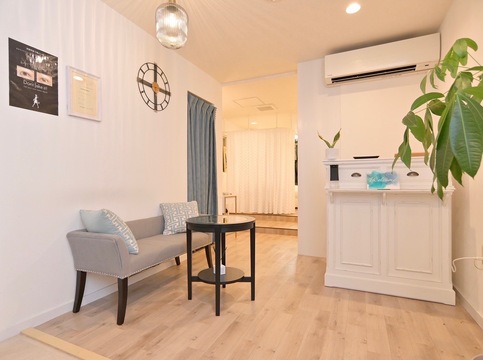 【甲子園口】≪社会保険完備≫≪完全週休2日≫≪実働7.5時間≫≪未経験歓迎≫アイリスト・ネイリスト同時募集、初めてでも安心のサポートがあります！業務委託でもガッツリ稼げるサロン「eyelash salon KOH.（アイラッシュサロンコウ）」からアイリスト（まつげエクステ・まつげパーマ・アイブロウ）の求人☆☆