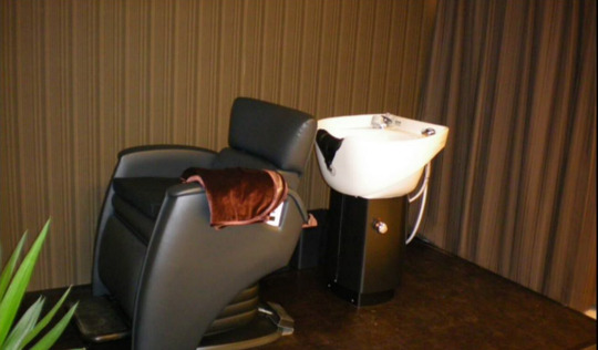 【心斎橋】≪週休2日制≫予約状況により早上がりや遅出出勤等もあり！オーナーさんのお客様が中心の駅近プライベートサロン！お客様とじっくり関われる環境です！ネイルやマツエク等トータルビューティに興味がある方にもオススメ！「SAKURA Total Beauty（サクラトータルビューティー）」からアシスタント（美容師）の求人☆☆