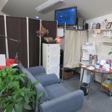 【藤井寺駅】≪面貸し募集≫≪売上60％還元≫≪顧客のいる方向けの募集≫≪商材サロン負担≫≪完全自由出勤≫お客様を施術する場所がない方必見！「MOJANAIL nail and eyelash salon（モジャネイルネイルアンドアイラッシュサロン）」からネイリスト（ネイル）の求人☆★