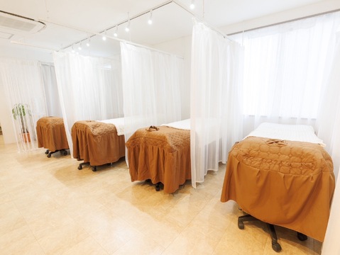 【川口駅】≪土日休みOK・社会保険完備≫休日や福利厚生は万全！手当も豊富です！ON、OFFメリハリをつけて働きたい方にオススメ！「EYELA 川口店（アイラカワグチテン）」からアイリスト（まつげエクステ・まつげパーマ・アイブロウ）の求人☆☆