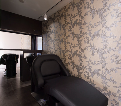 【東陽町】◆月給25万円スタート・月8日休み（月1回土日休みOK）・19時退社可能・社会保険完備◆丁寧なカウンセリングが人気のサロン、お給与やお休みの制度がしっかりしており、働きやすさ抜群a-granz 東陽町店（エーグランツトウヨウチョウテン）からスタイリスト（美容師）の求人★☆