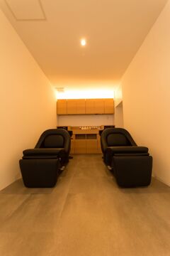 【二上】◆月8日休み★月に1回は土日での公休OK◆これから一緒に顧客作りをしていきましょう♪お客様と近い距離で関わっていけるカフェ風サロンHOKU（ホク）からスタイリスト（美容師）の求人☆☆