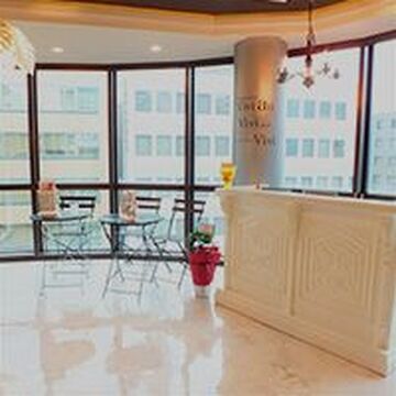 【博多駅】≪月休8日・社会保険完備・産休復帰実績あり・3Dラッシュあり≫研修期間中お給与あり☆残業ほぼなしだからプライベートも充実できるアイラッシュサロン「Eye Lash Salon Vivi 博多店（アイラッシュサロンヴィヴィハカタテン）」からアイリスト（アイデザイナー・まつ毛エクステ）の求人☆☆