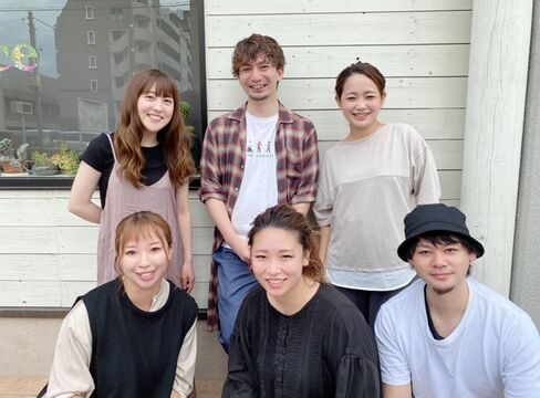 【姪浜駅】《高額収入可能》完全歩合制（フリー40％／指名50％還元）勤務スタイルは正社員でもOK！月30万円以上や週休2日制など働き方を選べる時代！！「terrace hair & botanical 姪浜（テラスヘアーアンドボタニカルメイノハマ）」からスタイリスト（美容師）の求人★☆