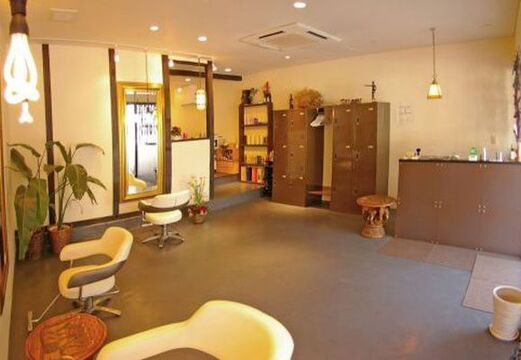 【本町】 初めての方歓迎 フリースタイリスト 面貸し シェアサロン募集 〉
梅田&心斎橋からでも通いやすいエリア！オシャレなうつぼ公園沿いで寛ぎサロンワーク！62％〜75%！広告宣伝でのフリー担当も可能
”SALOON（サルーン）”からスタイリスト（美容師）の求人☆☆