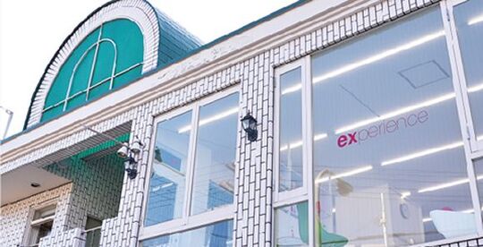 【西登美ケ丘】≪社会保険完備＆平均単価1万円の高単価サロン≫これから一緒にサロンを作っていきたい人を募集中！1日に数をこなすような施術はしません！1人1人を丁寧に時間をかけて施術するのでリピート率も高いです！「experience hair.（エクスペリエンスヘアー）」からスタイリスト（美容師）の求人☆★