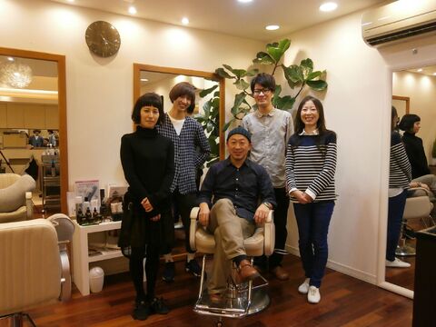 【姫路駅】≪月間休日7,8日≫≪社会保険完備≫高い技術をじっくりと学んで行きたい方にオススメ!!売れるスタイリストになる為のカリキュラムが整っていますよ！働きやすい環境のアットホームサロン「salon de LHOOQ（サロンドルーク）」からアシスタント（美容師）の求人☆☆