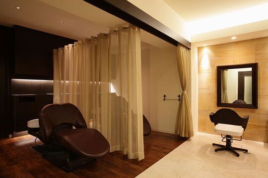 【中村橋】■日曜定休・完全週休2日制・社会保険完備■ママさん美容師を応援！働きやすい環境が整ったアットホームサロンです！空いた時間に営業中のレッスンなど、効率よく成長可能な「Souryu Aman（ソウリュウ アマン）」からアシスタント（美容師）の求人☆★