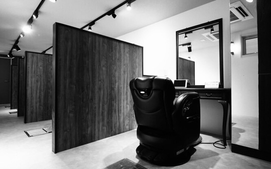 【四谷三丁目】≪正社員・パート・業務委託から選択OK≫≪全席半個室≫仕事もプライベートも充実できる大人気メンズバーバー！家庭も仕事も大切にしたい方を応援しています！「KING MAN BARBER 四ツ谷店（キングマンバーバーヨツヤテン）」から理容師（理容室）の求人☆★