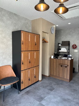 【出戸】≪月給26.4万円〜≫≪（平日）時給1400円～（土日）時給1700円～≫≪月8日休み≫≪土日休みOK≫≪社会保険完備≫老若男女問わず幅広い客層から支持されるサロンです！堅苦しいルールなどあまりないのであなたの個性を活かして働いてみませんか？「Hair salon Tane 平野出戸店（ヘアサロンタネヒラノデトテン） 」からスタイリスト（美容師）の求人☆★