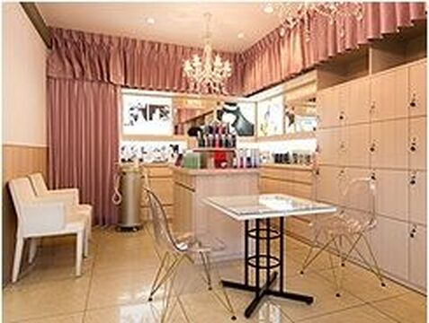 【土浦駅】◇◆日曜休みあり・月8日休み・産休育休制度あり・社会保険完備◆◇月給25.5万円スタートと好待遇が人気です！サロンワーク以外にもいろんな活動があるので、美容師としての職業を全力で楽しめます♪“BEAUTY LAND 土浦文京町店（ビューティーランド ツチウラブンキョウチョウテン）からスタイリスト（美容師）の求人★☆