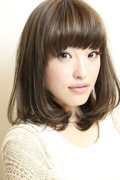 【堺東】『髪と人と自然に優しく美しく』がコンセプト！「calme=穏やか」…ナチュラルな雰囲気の中、大人の寛ぎの時間を提供するサロンです。低刺激な薬剤、炭酸スパなどヘア・頭皮ケアにも力をいれています！アシスタント（美容師）の求人☆☆