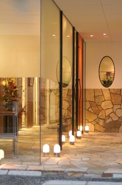 【社町】≪完全週休2日制≫≪社会保険完備≫≪19時までに退勤可能≫プライベートを大事に働ける！地域の方に愛される着付けも学べるお店です！「WORLD美容室 社店（ワールドビヨウシツヤシロテン）」からアシスタント（美容師）の求人☆★