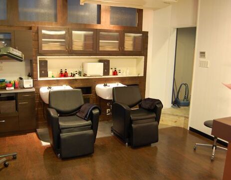 【中洲川端】】◆週休2日制◆社会保険完備◆美容業界には珍しい連休です！！夜もそこまで遅くならないので身体の負担も少なく済みますよ☆「DISPLAY（ディスプレイ）」からスタイリスト（美容師）の求人☆★