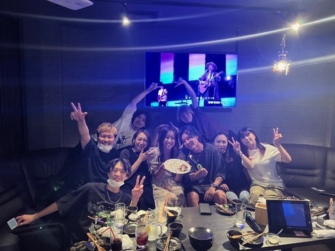 【西鉄久留米】≪未経験・新卒生OK≫離職率が低いのはスタッフ同士が支え合いながらお仕事をしているから！スタッフさんの自主性を大切にしている人気のヘアサロン「VOiCE Y’s BRAND（ボイスワイズブランド）」からアシスタント（美容師）の求人★☆