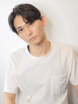 【東梅田】≪プライベートサロン≫≪営業中レッスンOK≫経験豊富な実力あるスタイリストがしっかり技術指導してくれるので安心して着実に成長できます！カラーが大人気の都会にあるおしゃれプライベートサロン“MORROW（モロウ）”からアシスタント（美容師）の求人☆★