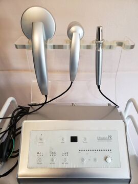 【墨染】≪東洋医学を基本としたエステサロン★≫スクール併設！社保完備！早上がりの日は19時上がり♪講師も目指せる環境です♪”エステサロン Chainon（シェノン）”からエステティシャンの求人☆☆