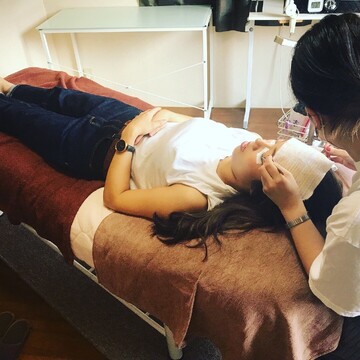 【せんげん台】≪完全週休2日制≫≪実働8時間≫≪次世代まつエク導入≫アイラッシュとエステのトータルビューティー！大人女性に向けて完全個室の癒し空間をお届けします！スタッフの働き方を重視したサロン「エステ de ティアラ（エステデティアラ）」からアイリスト（まつげエクステ・まつげパーマ・アイブロウ）の求人☆☆